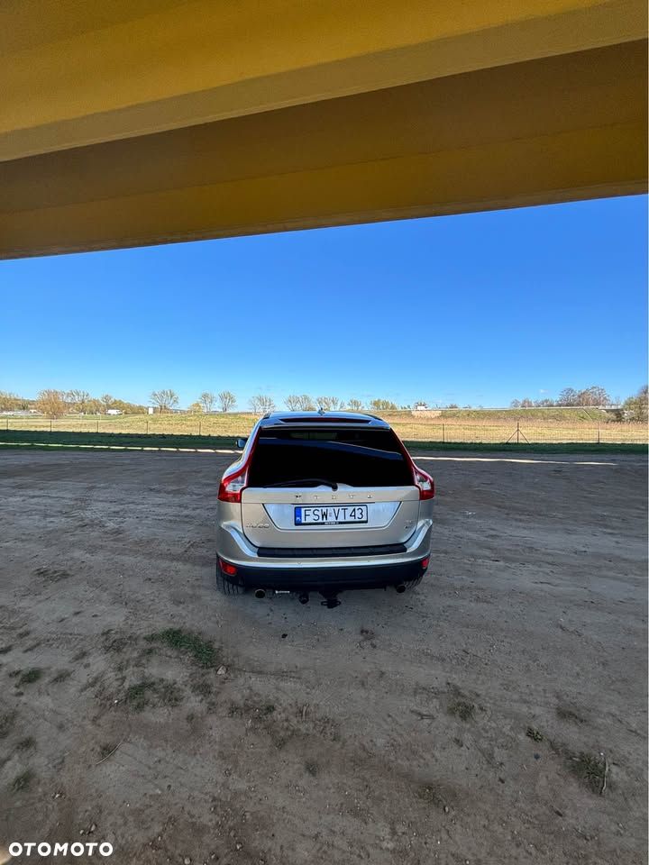 Volvo XC 60 T6 AWD Momentum - 8