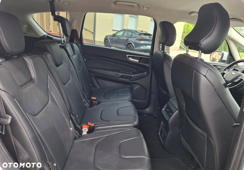 Ford S-Max - 17