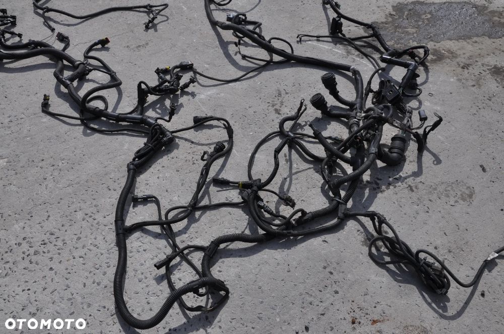 WIĄZKA INSTALACJA SKRZYNI BIEGÓW SILNIKA MASSEY FERGUSON 7480 6480 6485 - 5