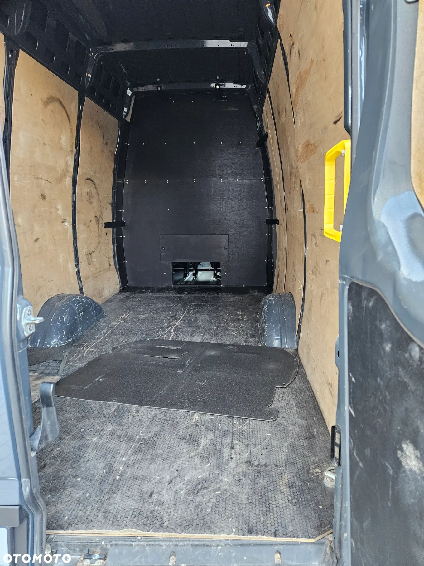 Iveco 35S18A8V (30867) - 16