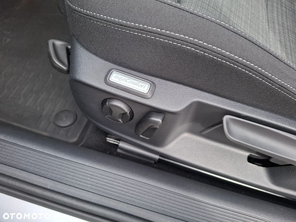 Volkswagen Passat 1.5 TSI EVO Business - 23