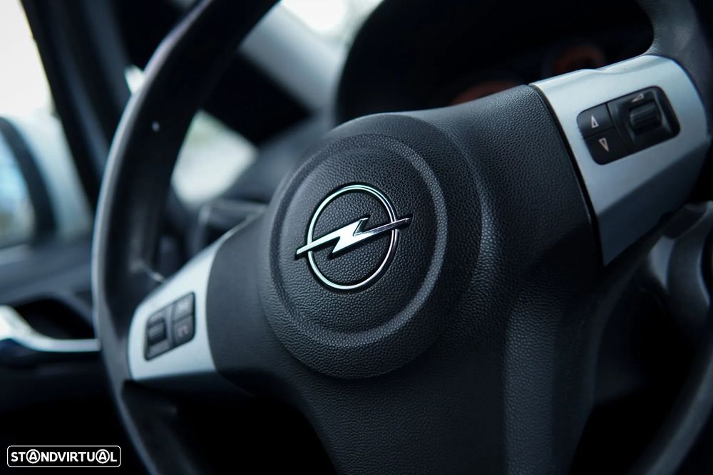 Opel Corsa 1.3 CDTI Enjoy EcoFLEX - 26