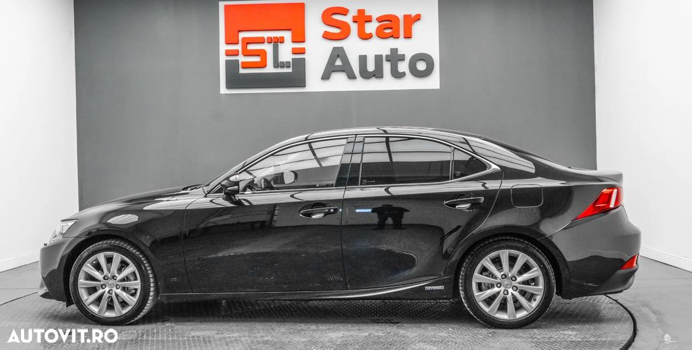 Lexus Seria IS 300h Aut. Executive - 9