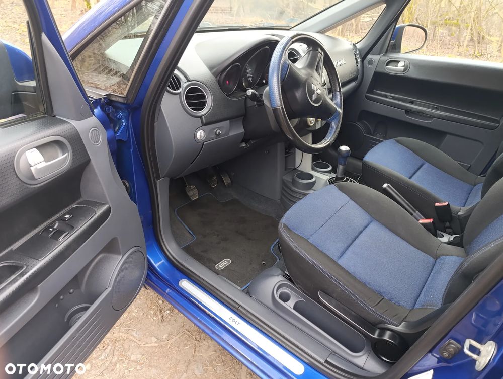 Mitsubishi Colt - 20