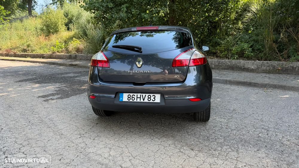 Renault Mégane 1.5 dCi Dynamique - 4