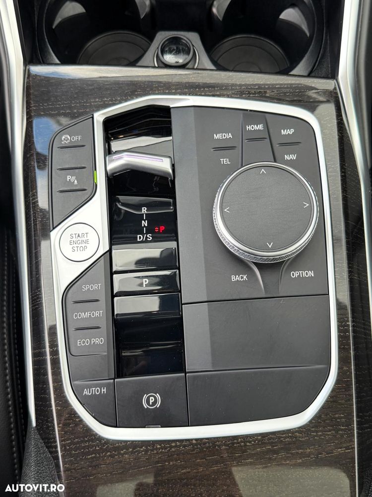 BMW Seria 3 320d xDrive AT MHEV - 13