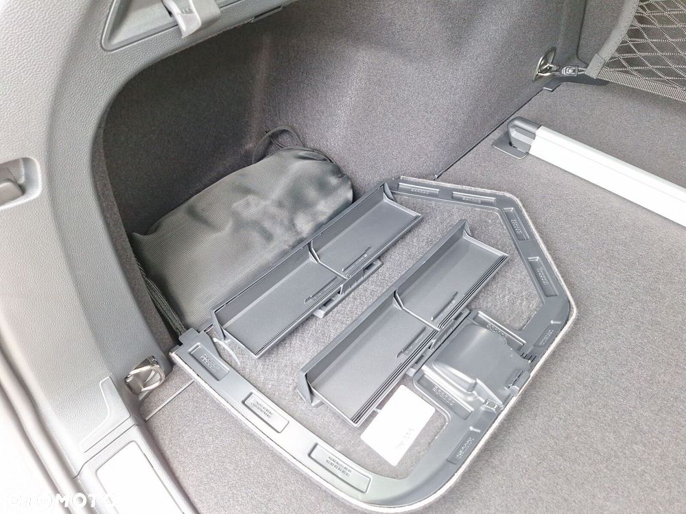 Volkswagen Passat - 36