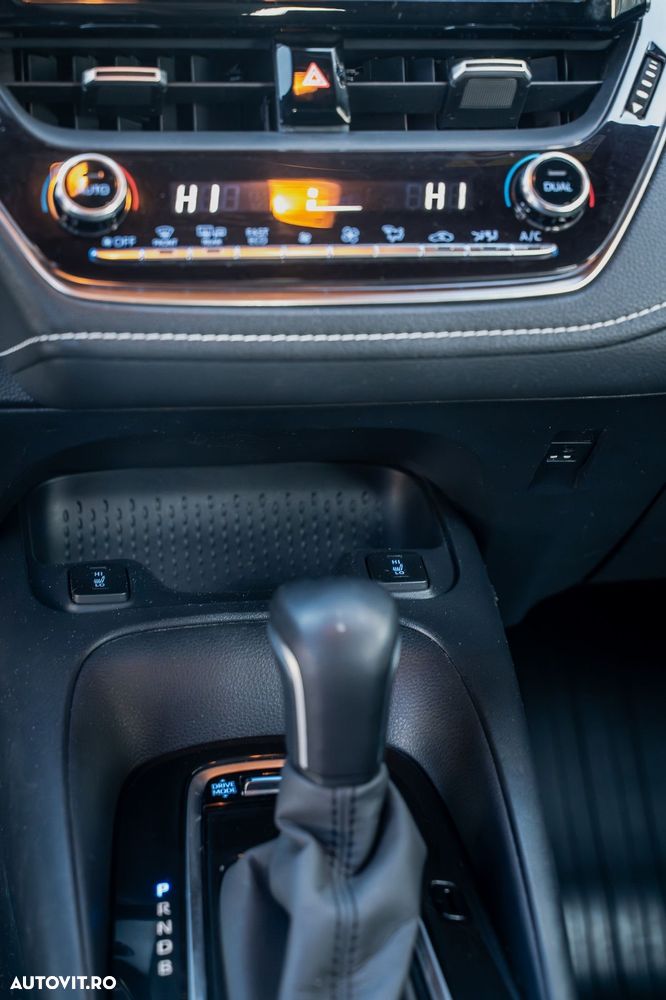 Toyota Corolla 1.8 HSD Exclusive - 17