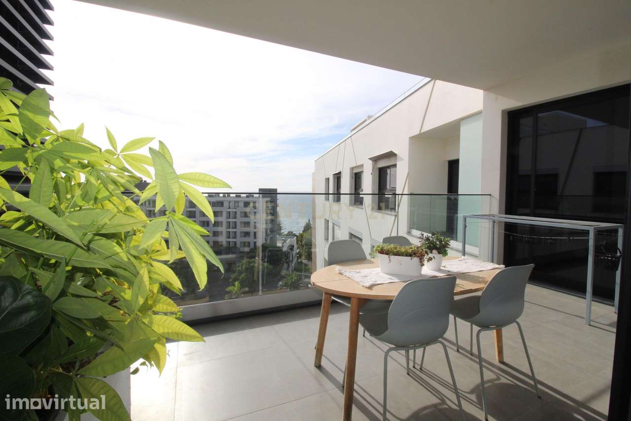 Apartamento T2 Exclusivo com Vista Mar e Localização Privilegiada