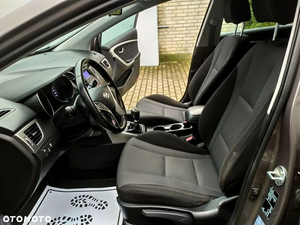 Hyundai i30 1.6 GDI BlueDrive Classic + - 15