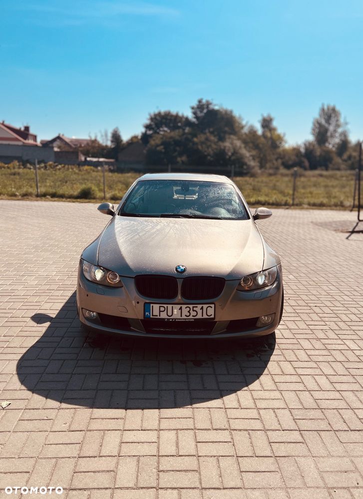 BMW Seria 3 325i - 3
