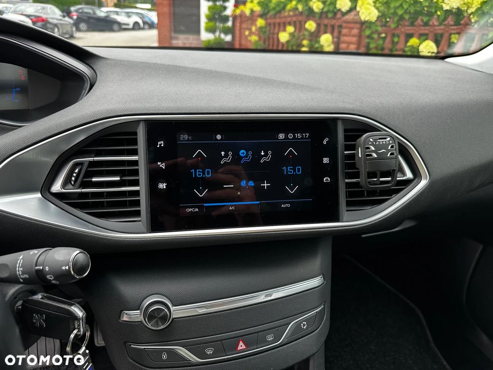Peugeot 308 - 16