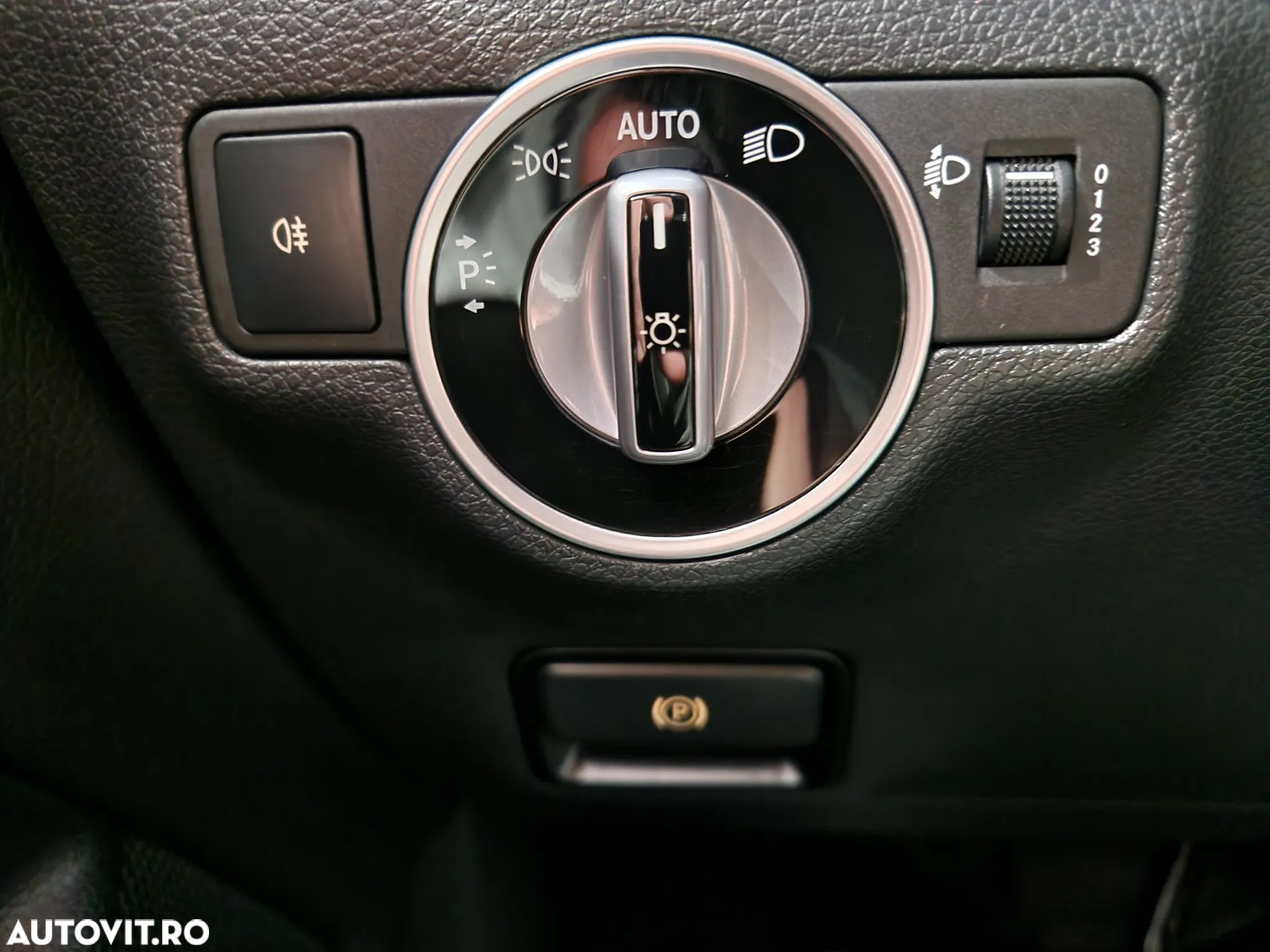 Mercedes-Benz GLA 200 d Aut. - 16