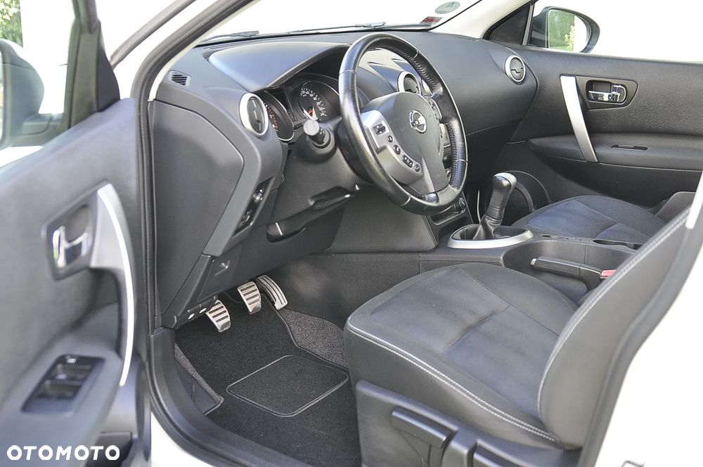 Nissan Qashqai 1.6 360 - 26