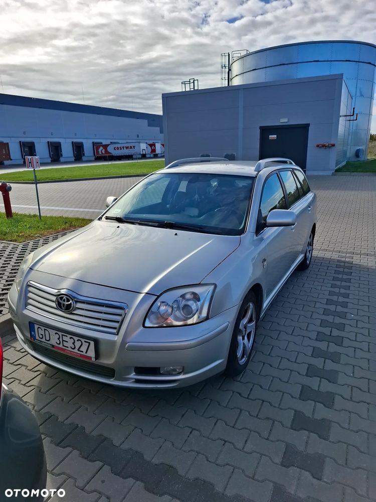 Toyota Avensis 2004 photo 3