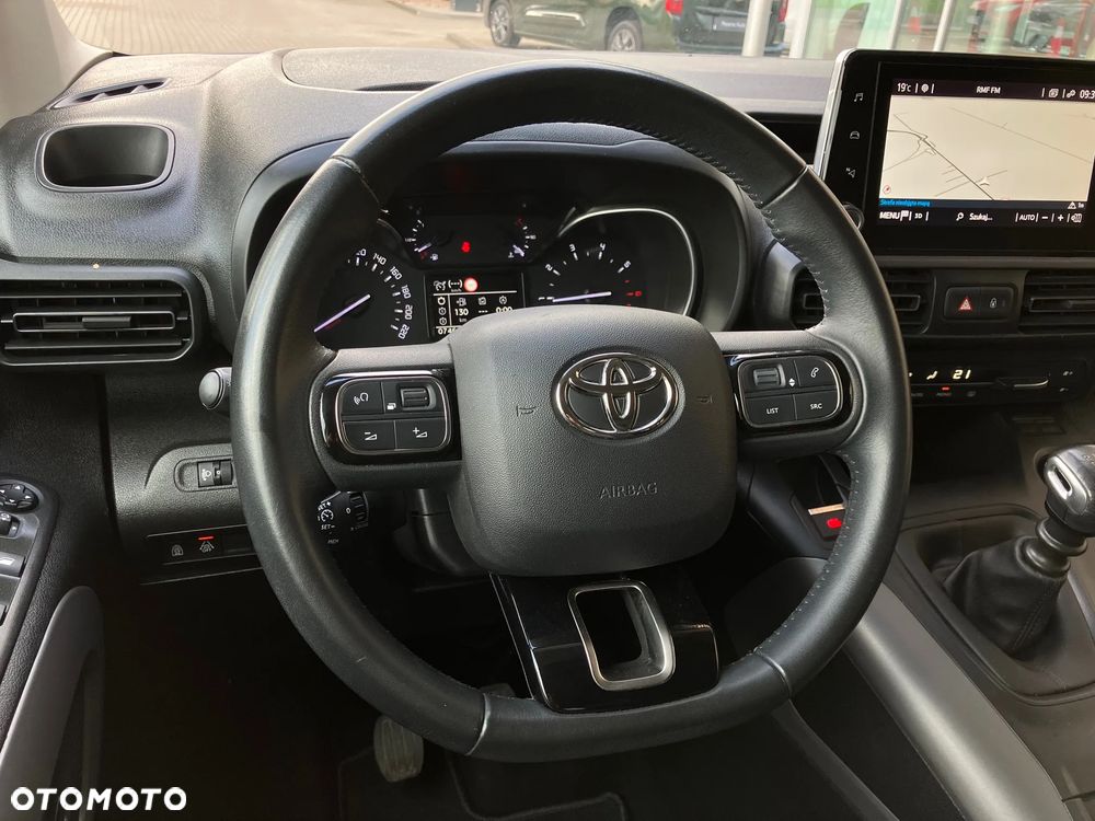 Toyota Proace City Verso 1.2 Turbo L1 Team Deutschland - 24
