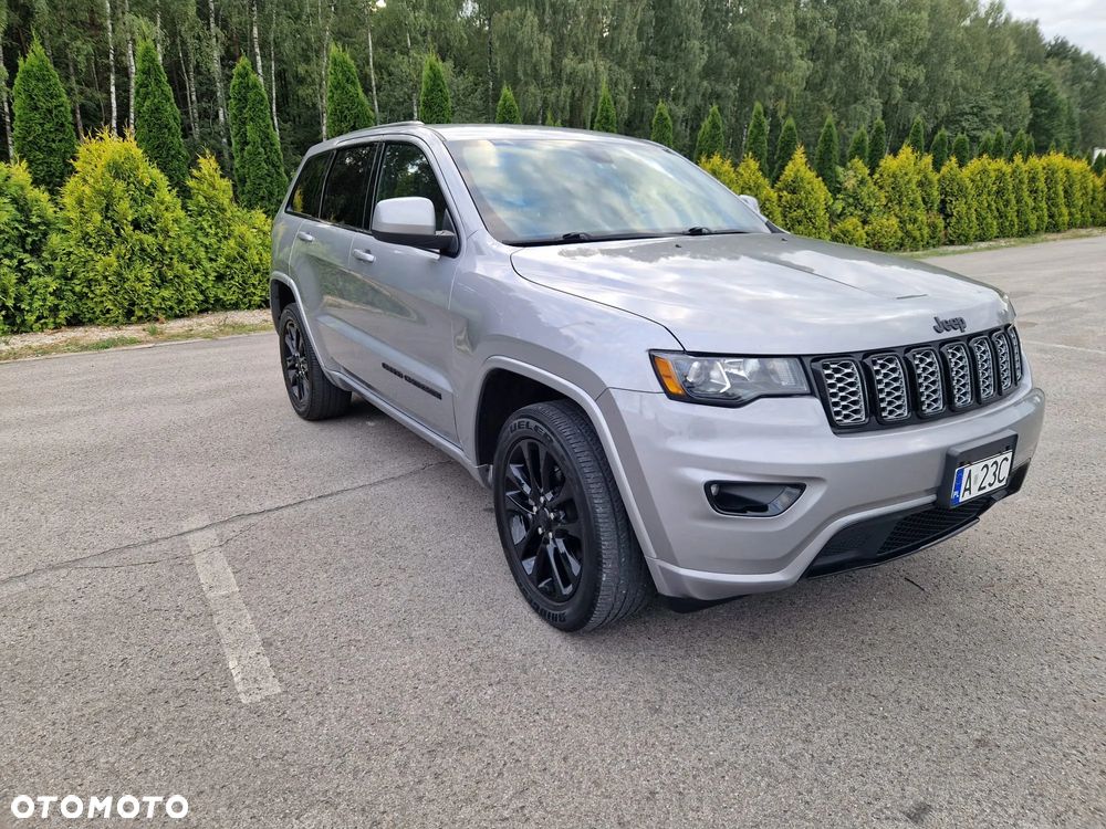 Jeep Grand Cherokee - 4