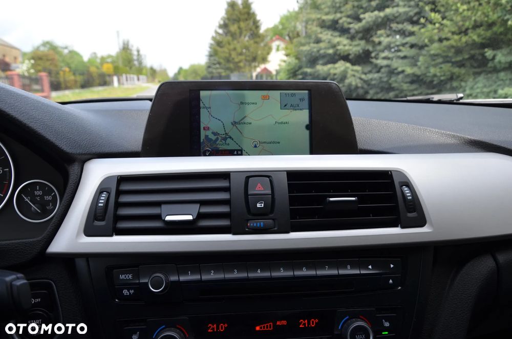 BMW Seria 3 318d Blue Performance Sport Line - 24