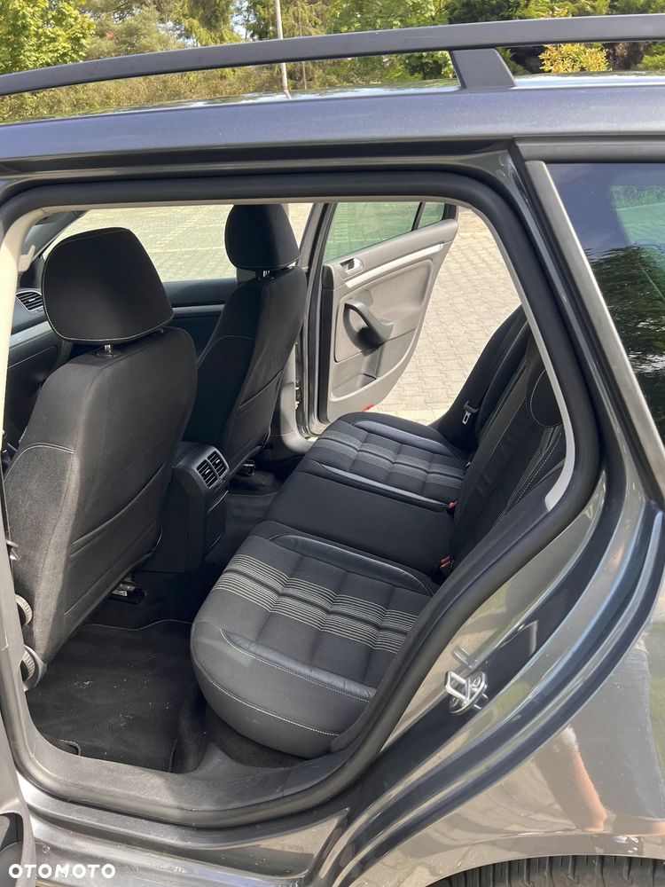 Volkswagen Golf - 23