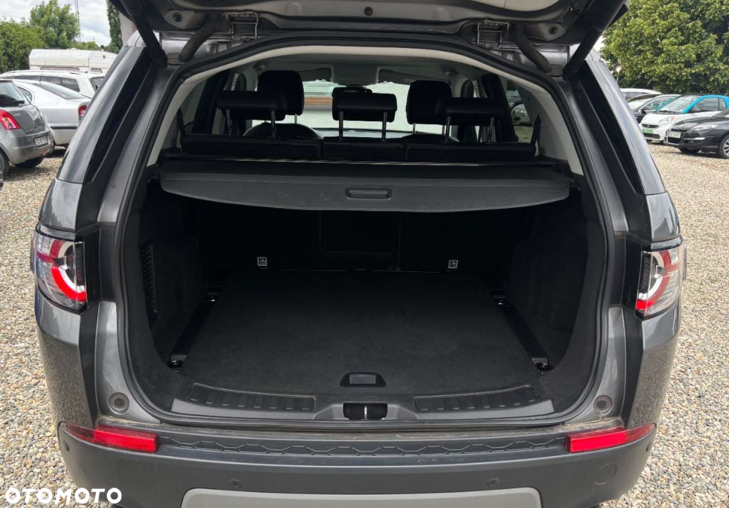 Land Rover Discovery Sport - 11