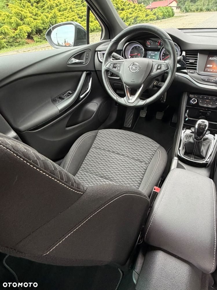 Opel Astra 1.4 Turbo Innovation - 13