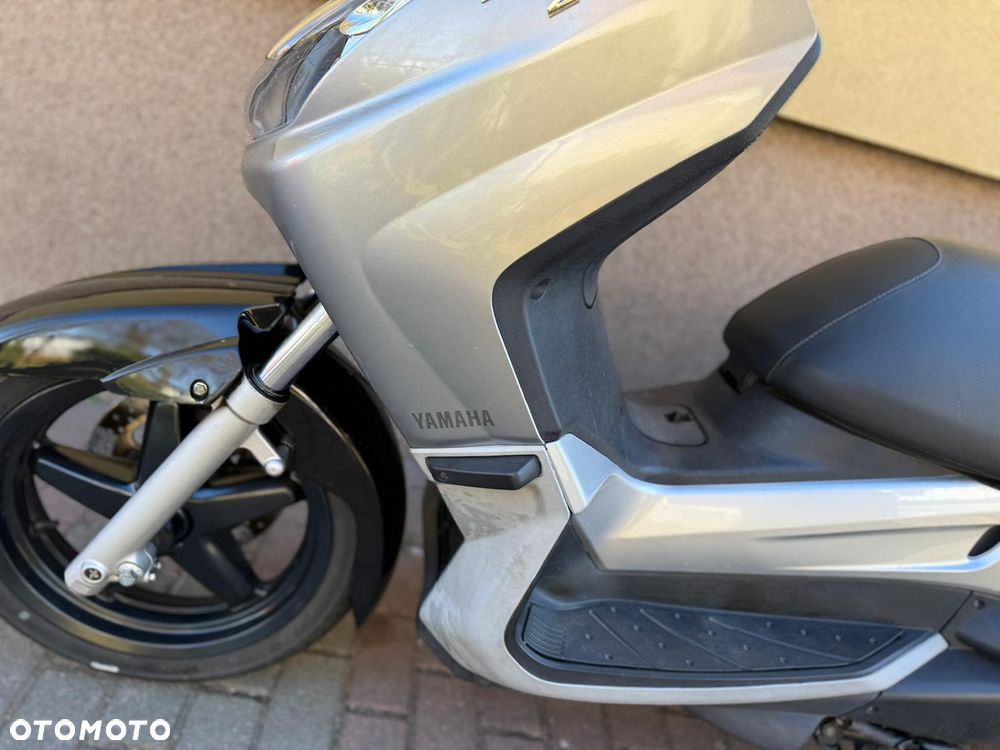 Yamaha X-max - 10