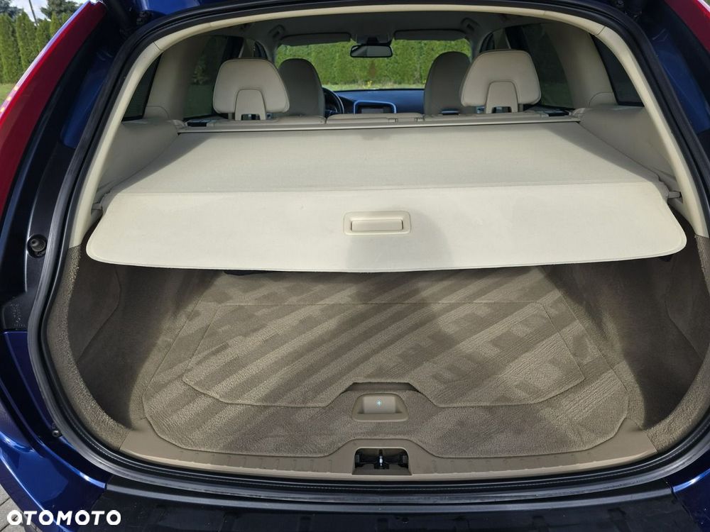 Volvo XC 60 - 25