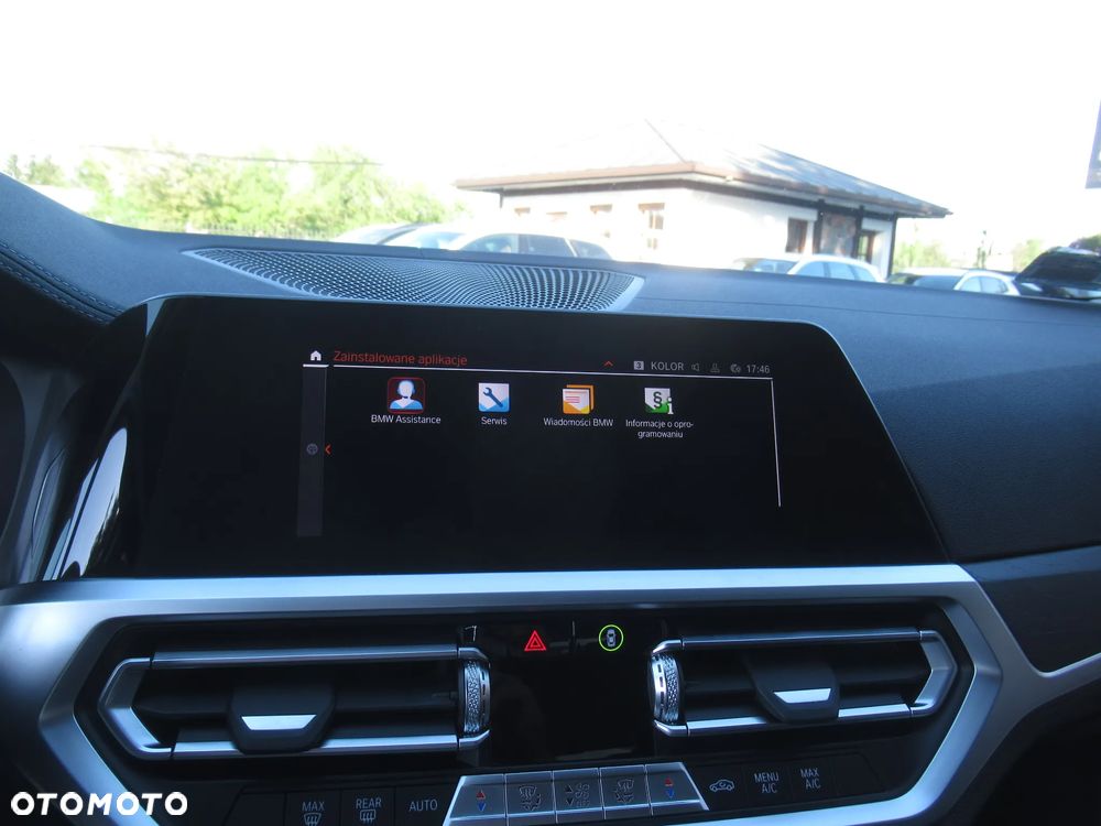 BMW Seria 3 320i Luxury Line - 34
