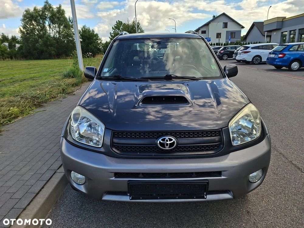 Toyota RAV4 D-4D 4x4 - 6