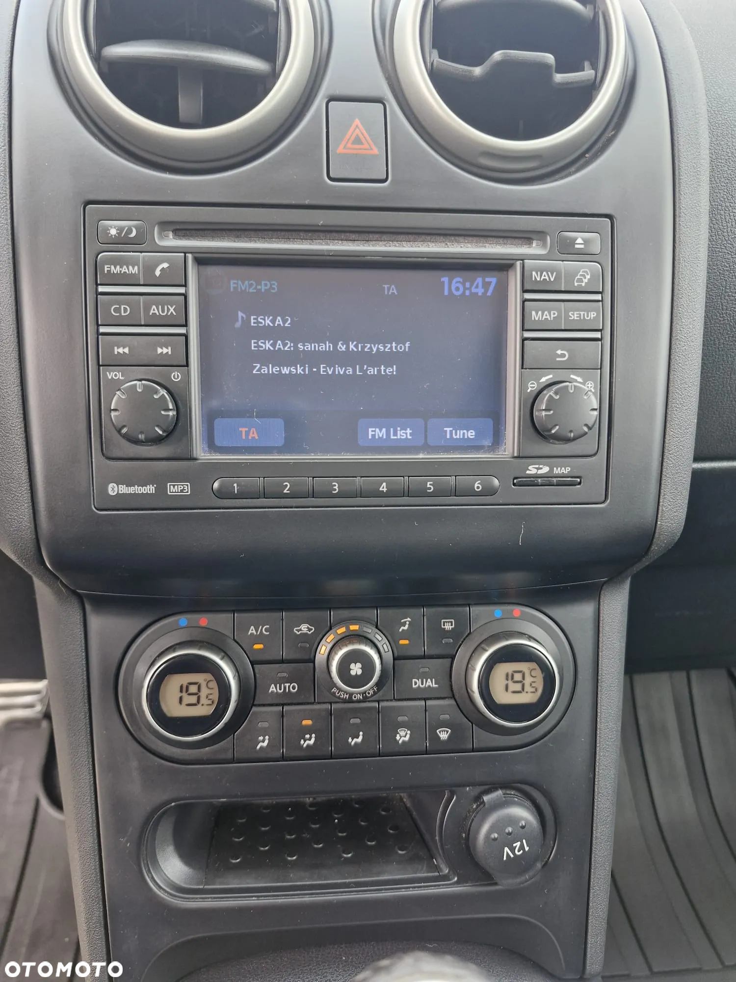 Nissan Qashqai+2 - 15