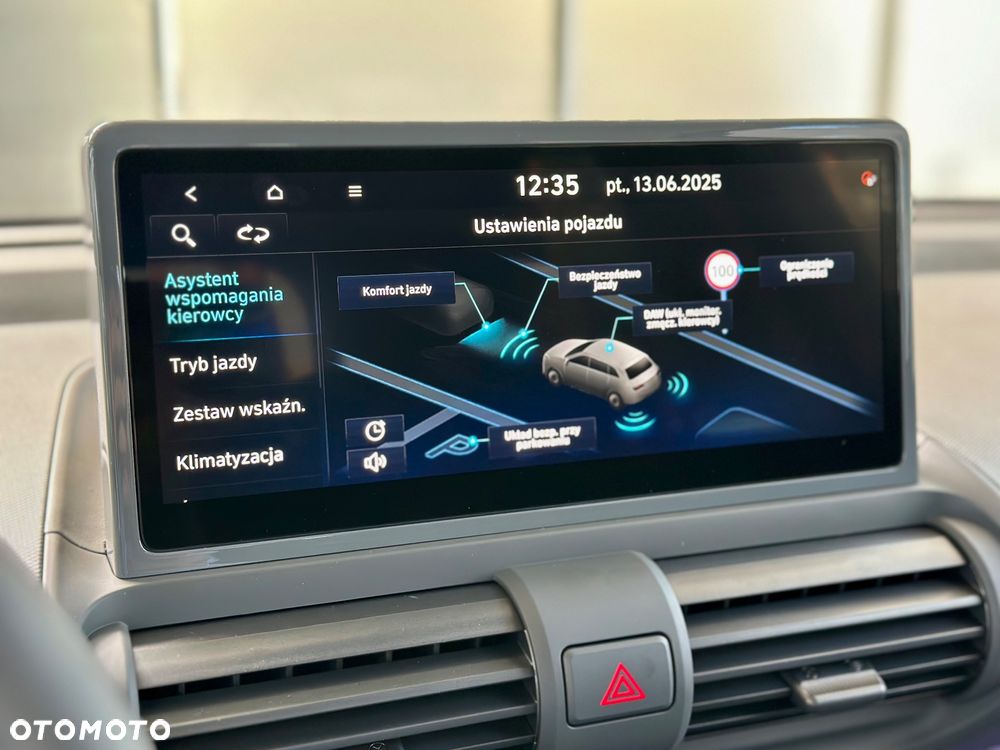 Hyundai Inster 49kWh Cross Smart - 28