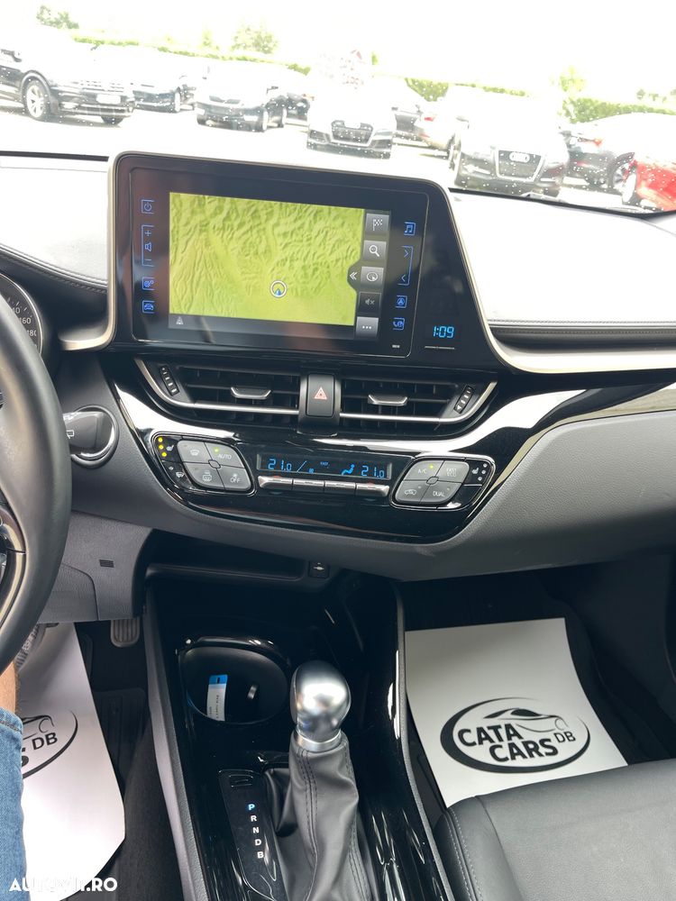 Toyota C-HR Hybrid Club - 34