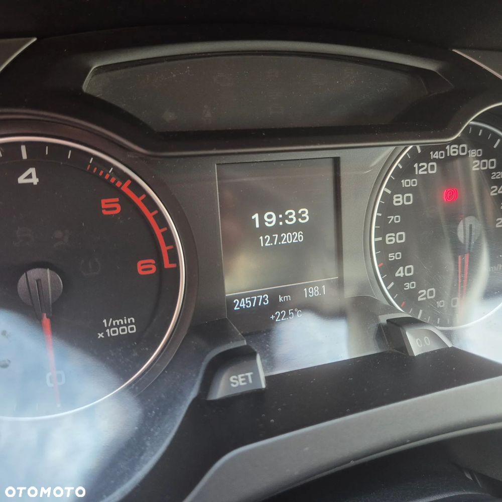 Audi A4 Avant 2.0 TDI Quattro - 13