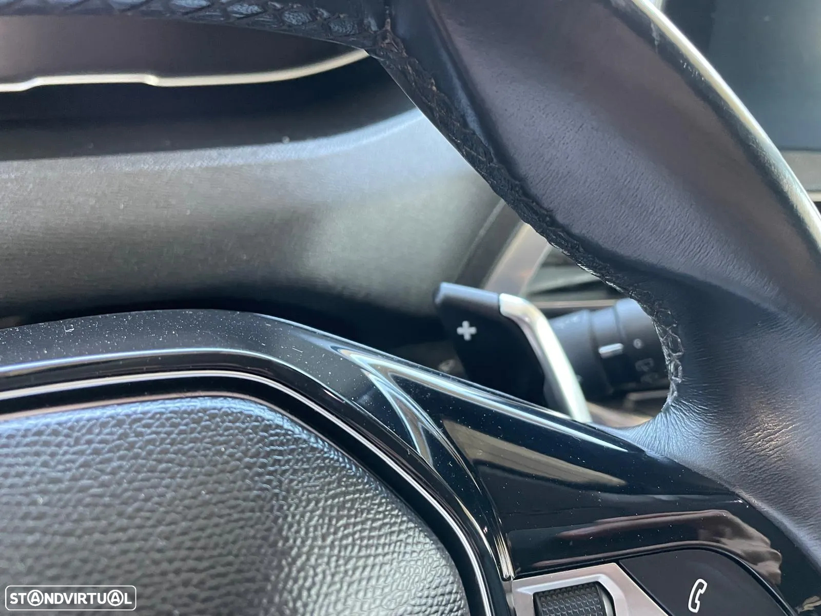 Peugeot 5008 1.6 BlueHDi Allure EAT6 - 21