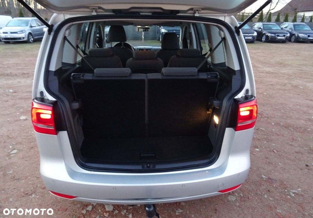 Volkswagen Touran - 7