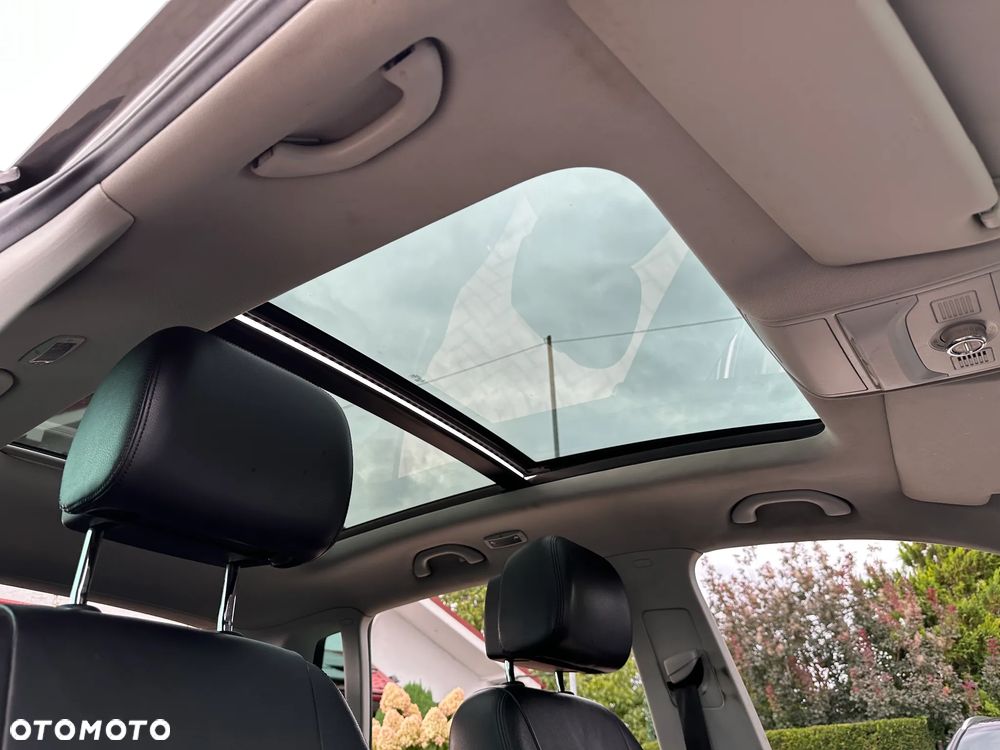 Volkswagen Tiguan - 26