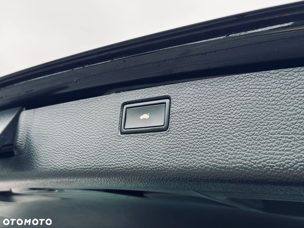 Volkswagen Passat Variant 1.4 TSI DSG BlueMotion Technology Exclusive - 33