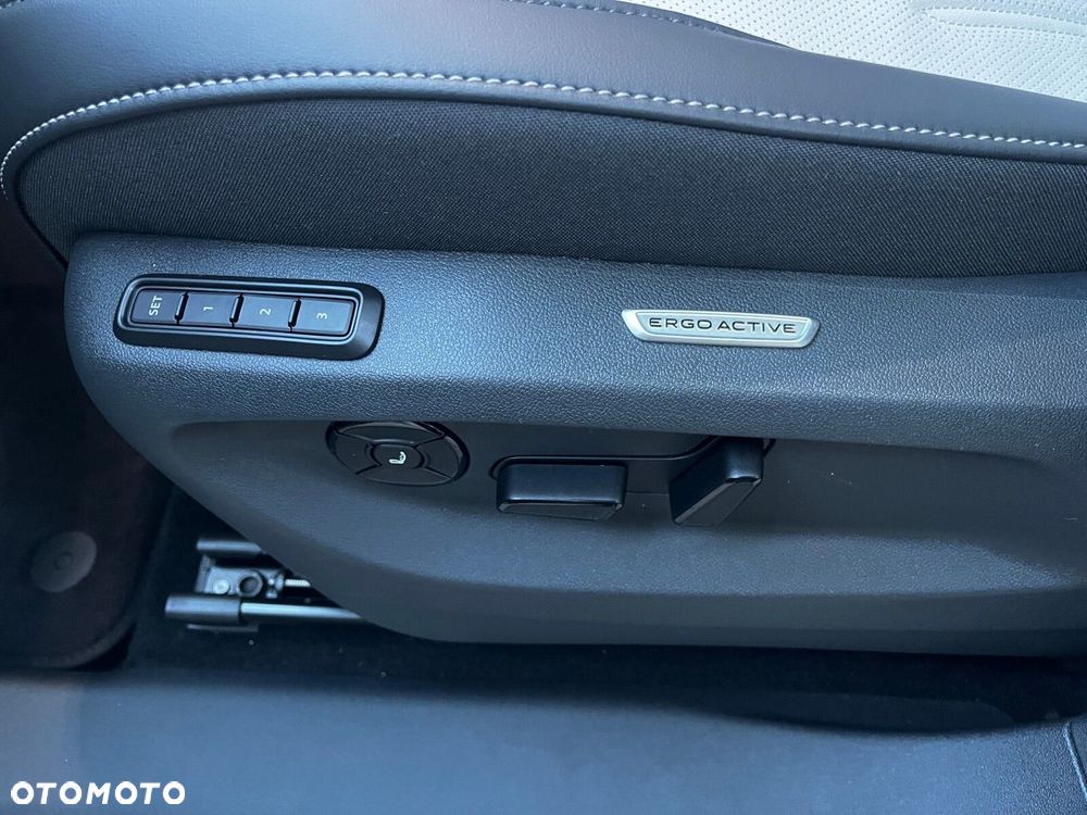 Volkswagen Tiguan - 13