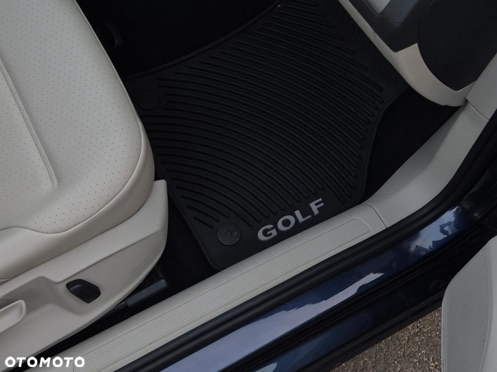 Volkswagen Golf - 27