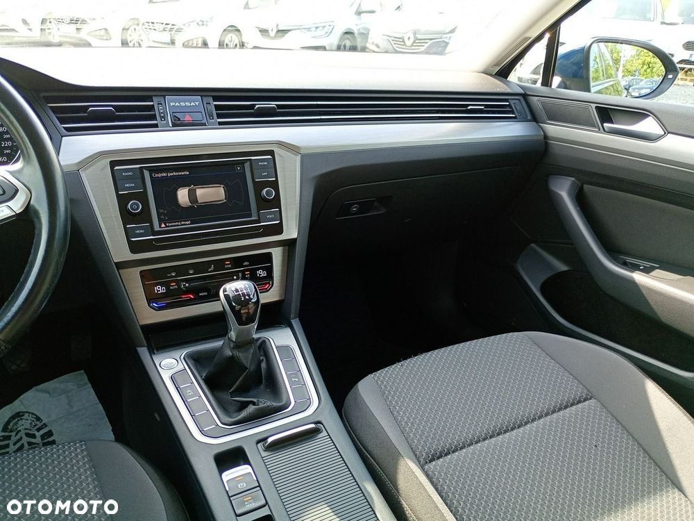 Volkswagen Passat Variant 2.0 TDI EVO Essence - 15