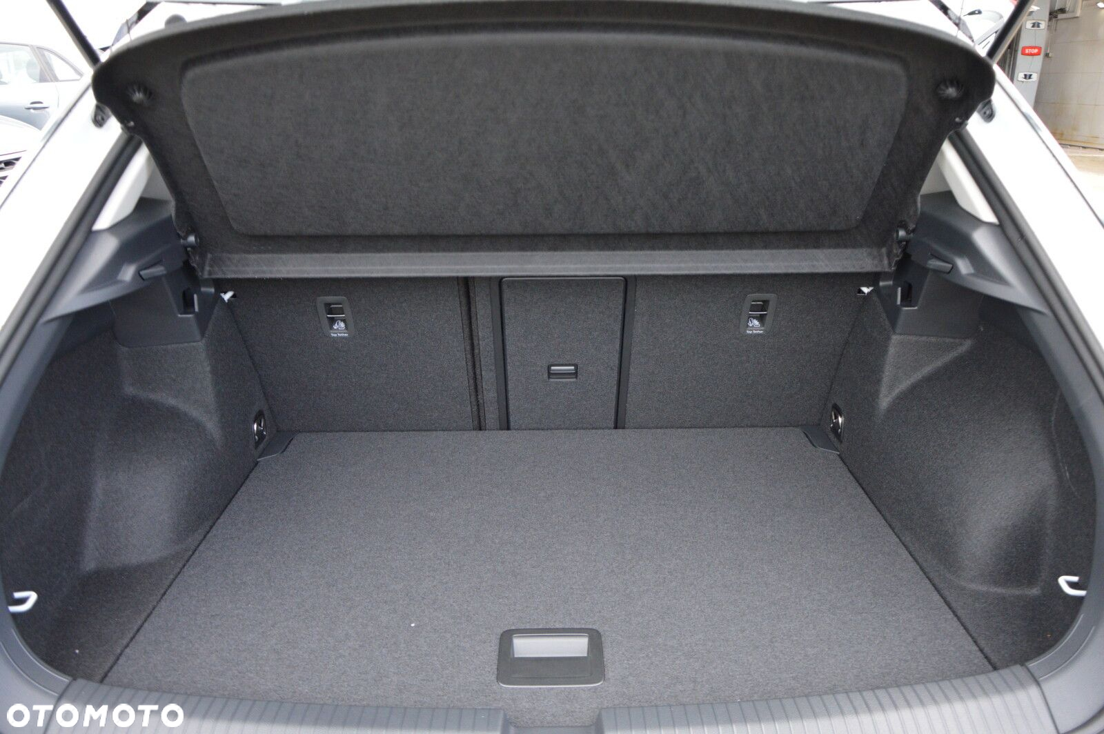 Volkswagen T-Roc - 24