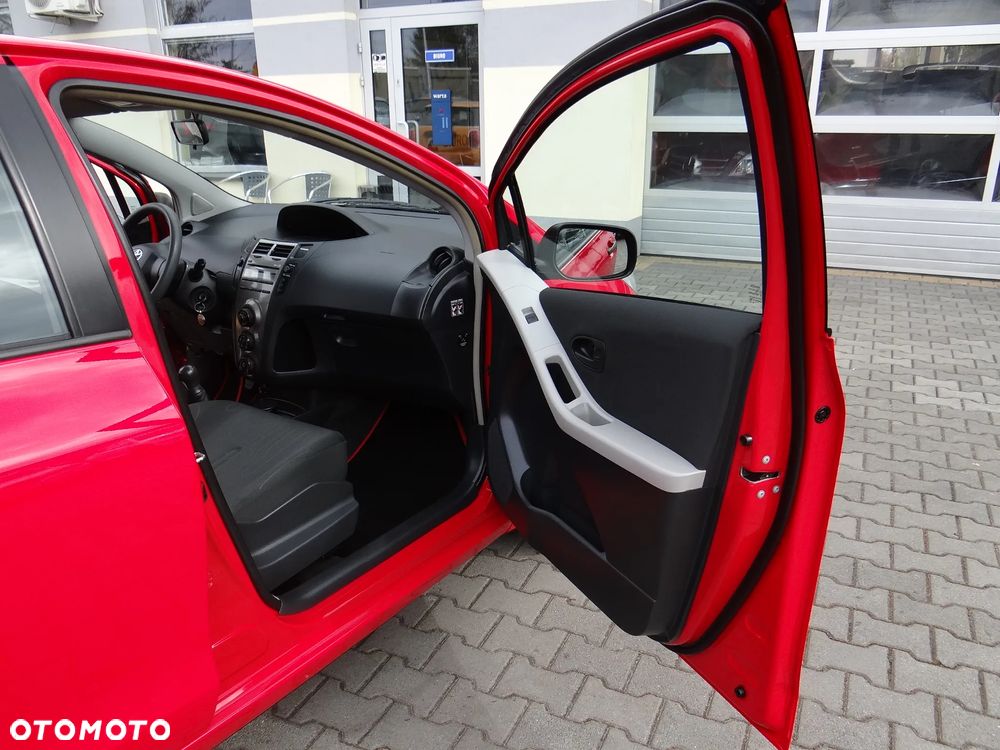 Toyota Yaris 1.0 Terra EU5 - 31