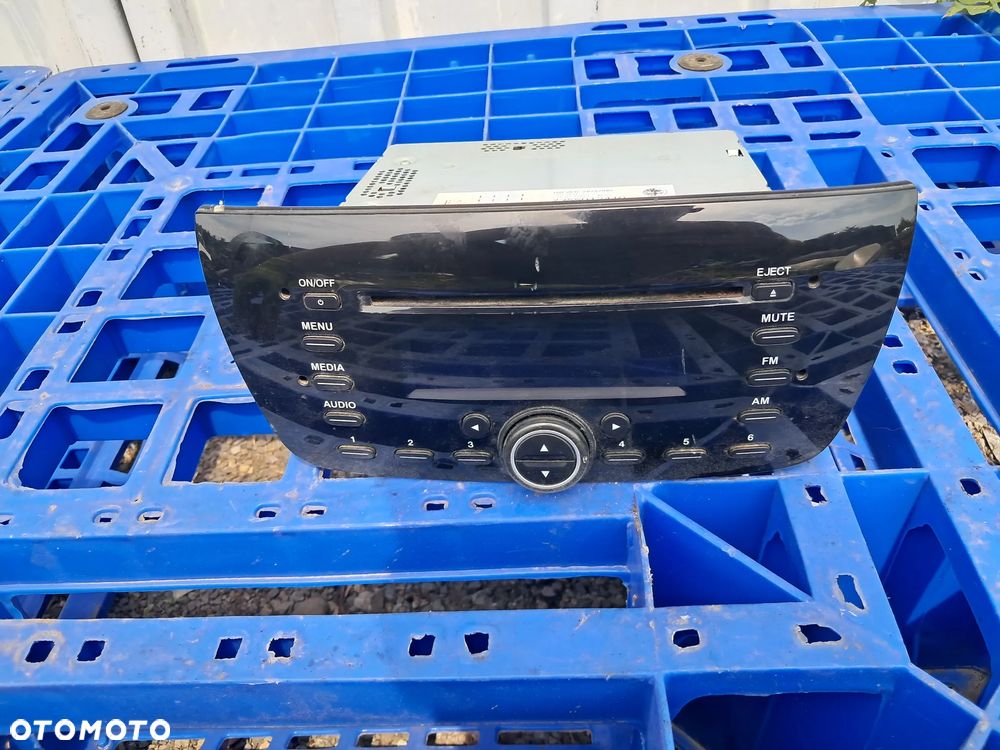 Fiat Doblo II 1.3 JTD Radio 7355012410 - 1