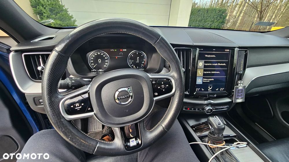 Volvo XC 60 D4 AWD R-Design - 16