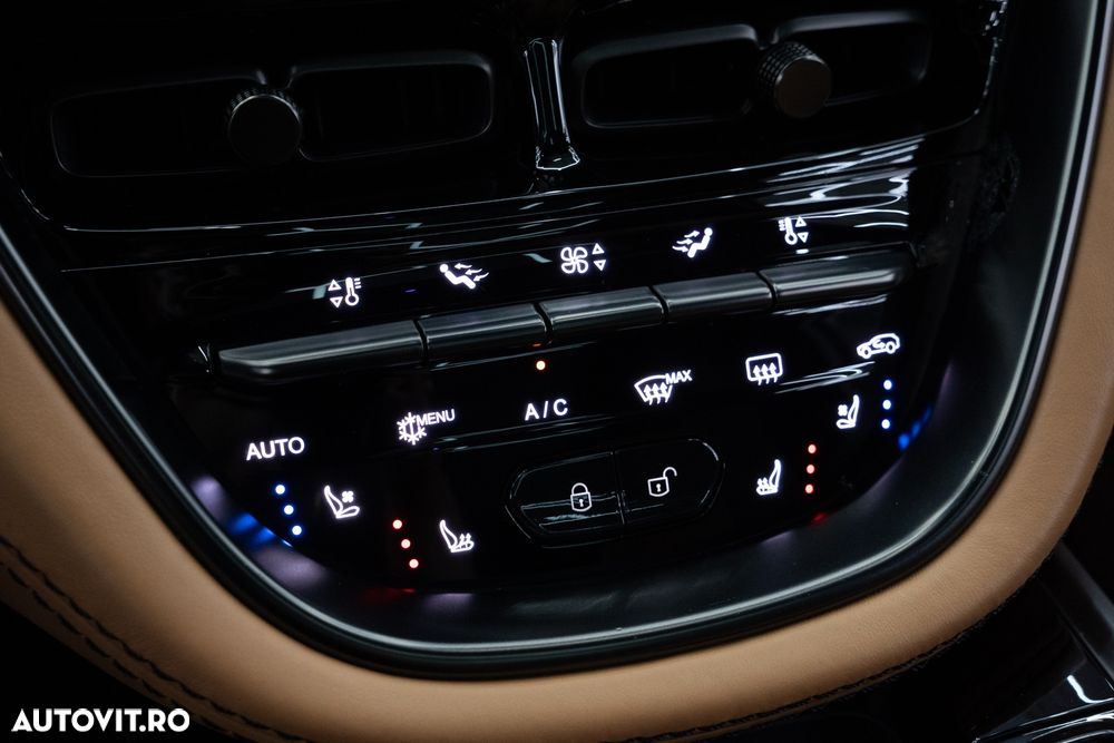 Aston Martin DBX Standard - 36