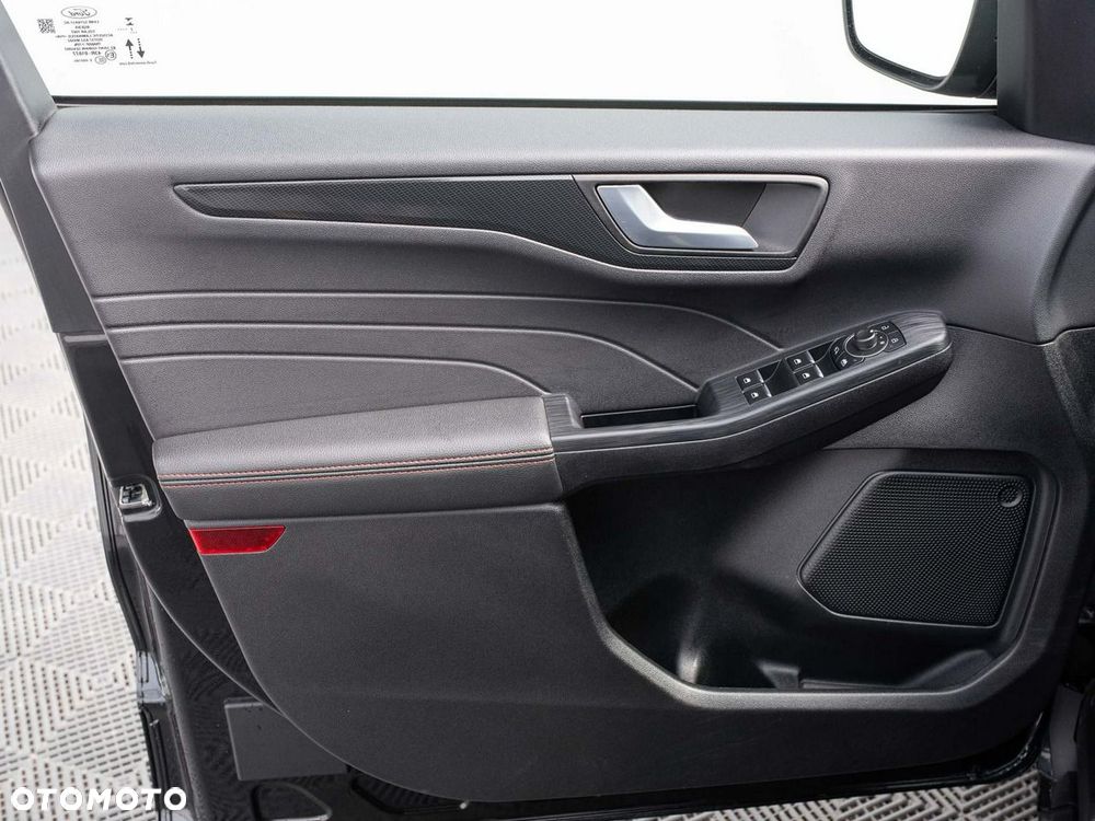 Ford Kuga - 9