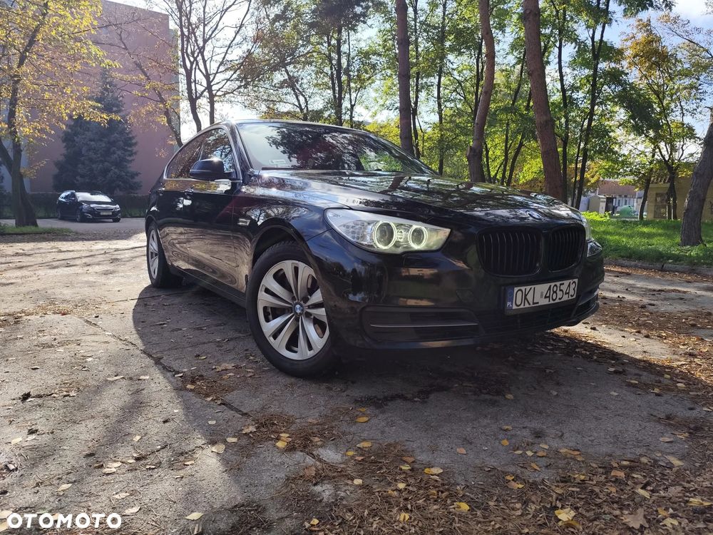 BMW 5GT - 12