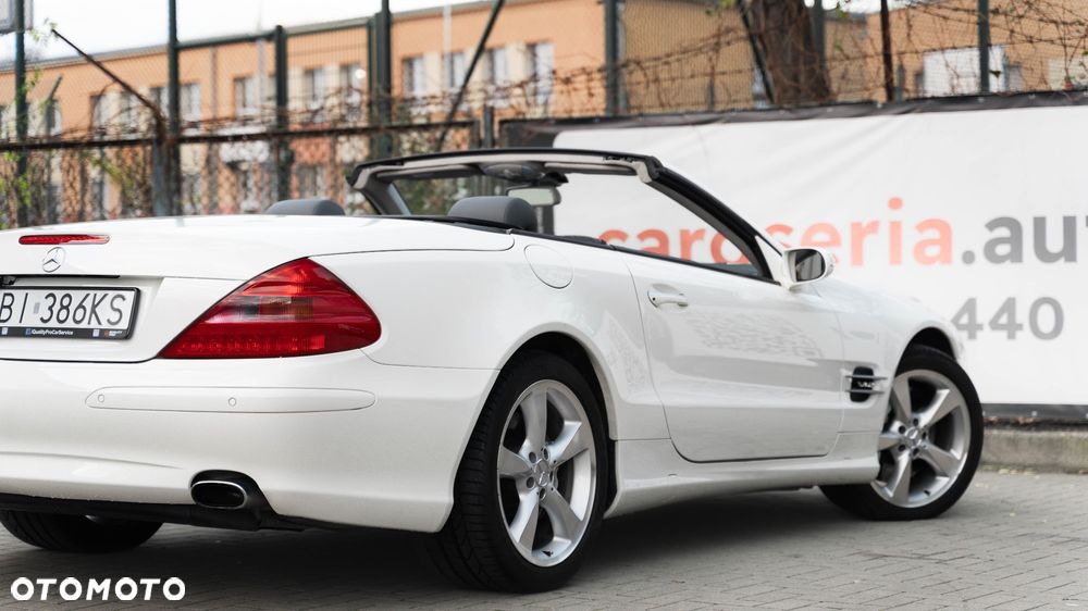 Mercedes-Benz SL - 15