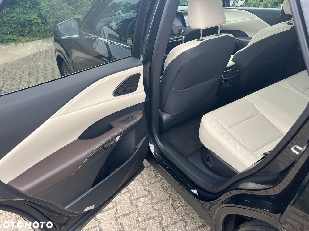 Lexus RX - 12