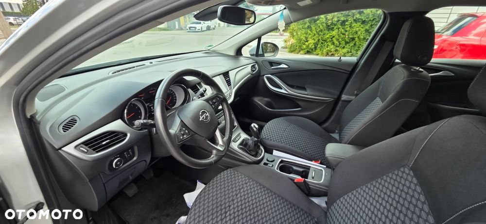 Opel Astra 1.4 Turbo Innovation - 30